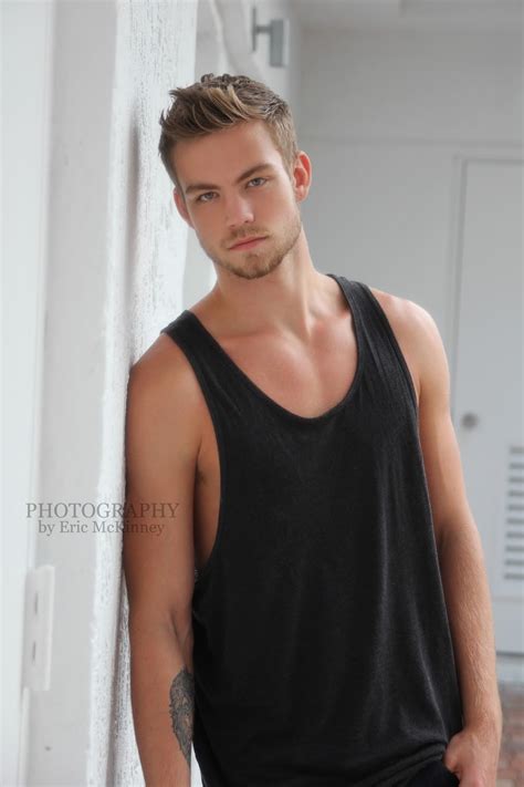 dustin mcneer|@dustinmcneer 